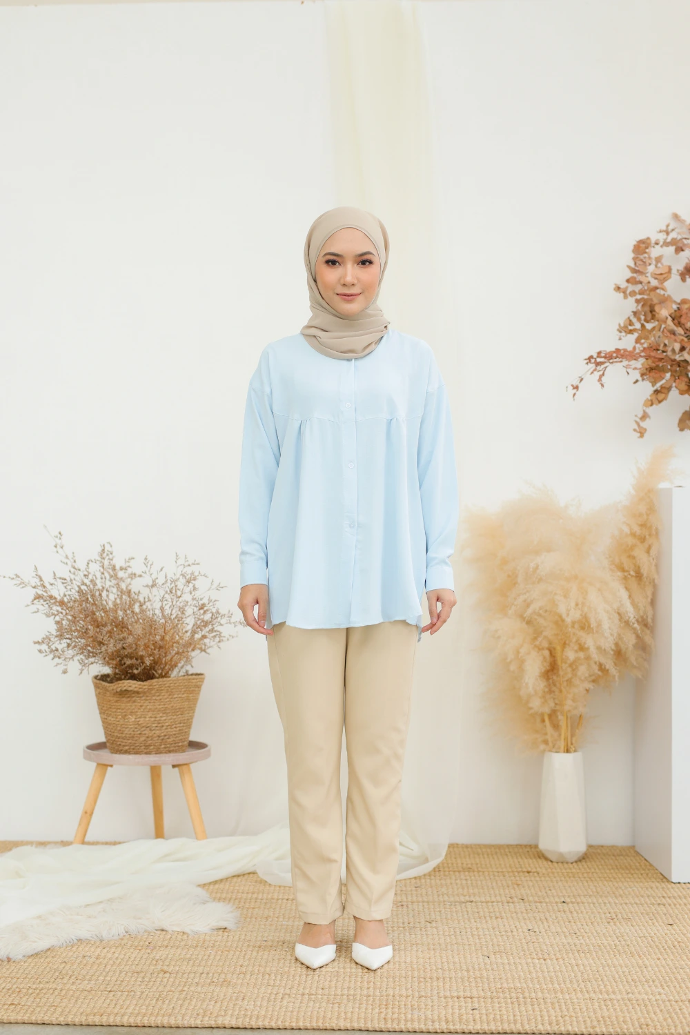 SALLY BLOUSE – BABY BLUE
