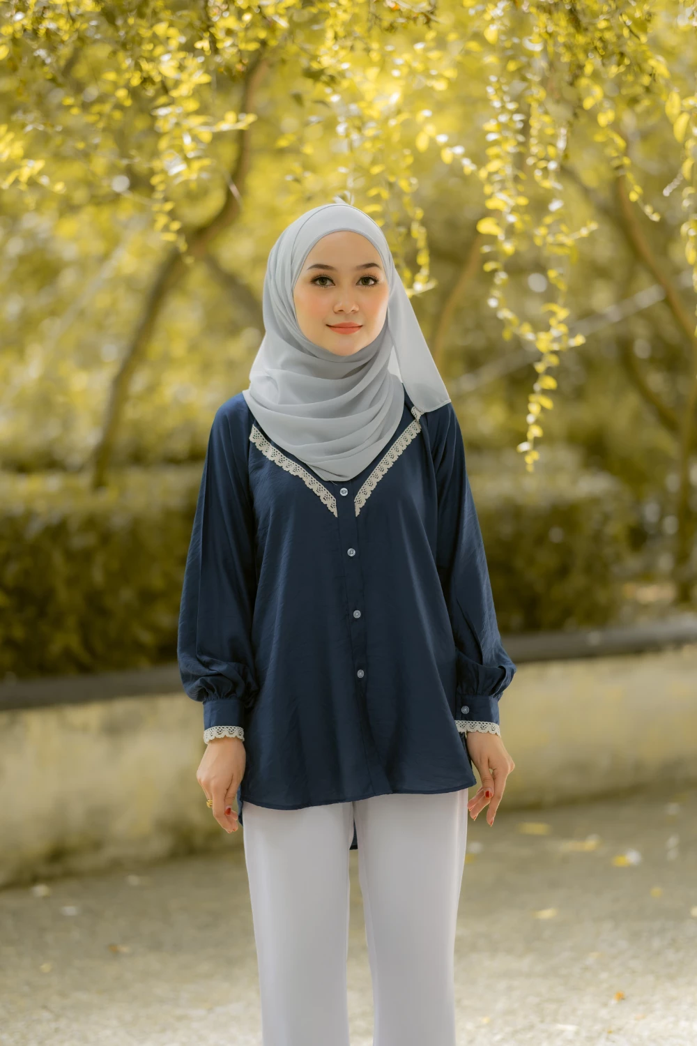 LACEY BLOUSE – NAVY BLUE (DEFECT)